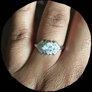 🛍 Platinum plated CZ ring